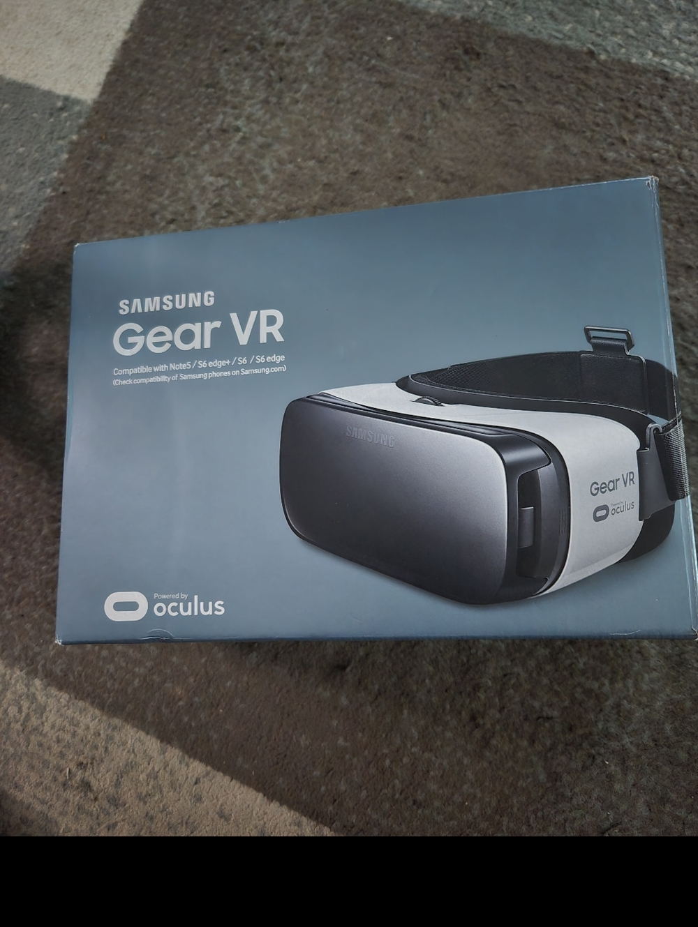 Oculus Samsung VR Headset - Black & White